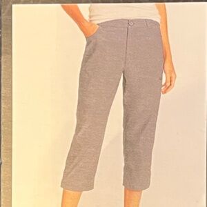 Eddie Bauer Tech Capri Pants - Light Gray nwt